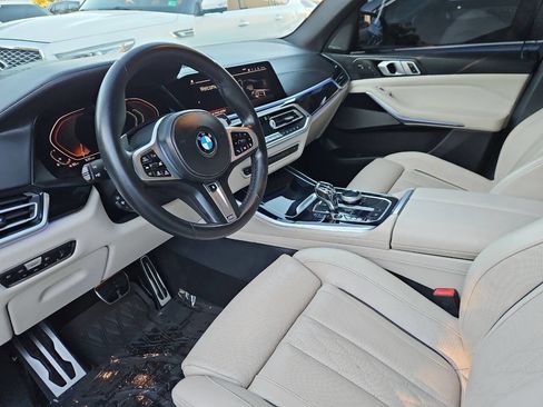 Used 2019 BMW X5 xDrive50i w/ M Sport Package image 12