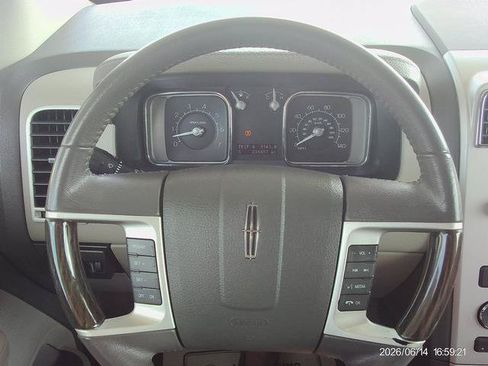 Used 2008 Lincoln MKX 2WD image 11