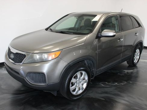 Used 2012 Kia Sorento FWD w/ Third Row Pkg image 25