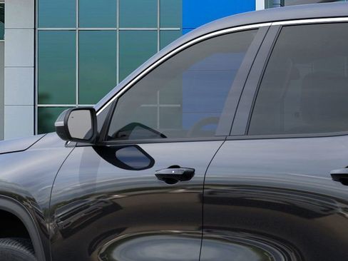 New 2026 Chevrolet Traverse LT FWD image 12
