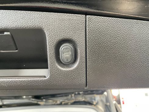 Used 2019 GMC Yukon XL SLT image 14