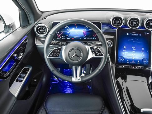 Certified 2024 Mercedes-Benz GLC 300 image 15