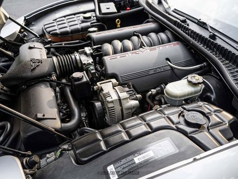 Used 1999 Chevrolet Corvette Coupe w/ Performance Handling Pkg RWD image 25