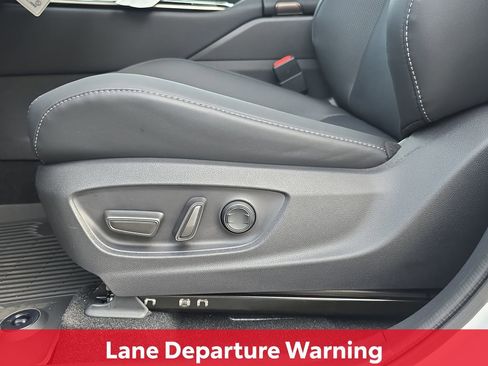 Certified 2025 Toyota Crown Platinum image 35