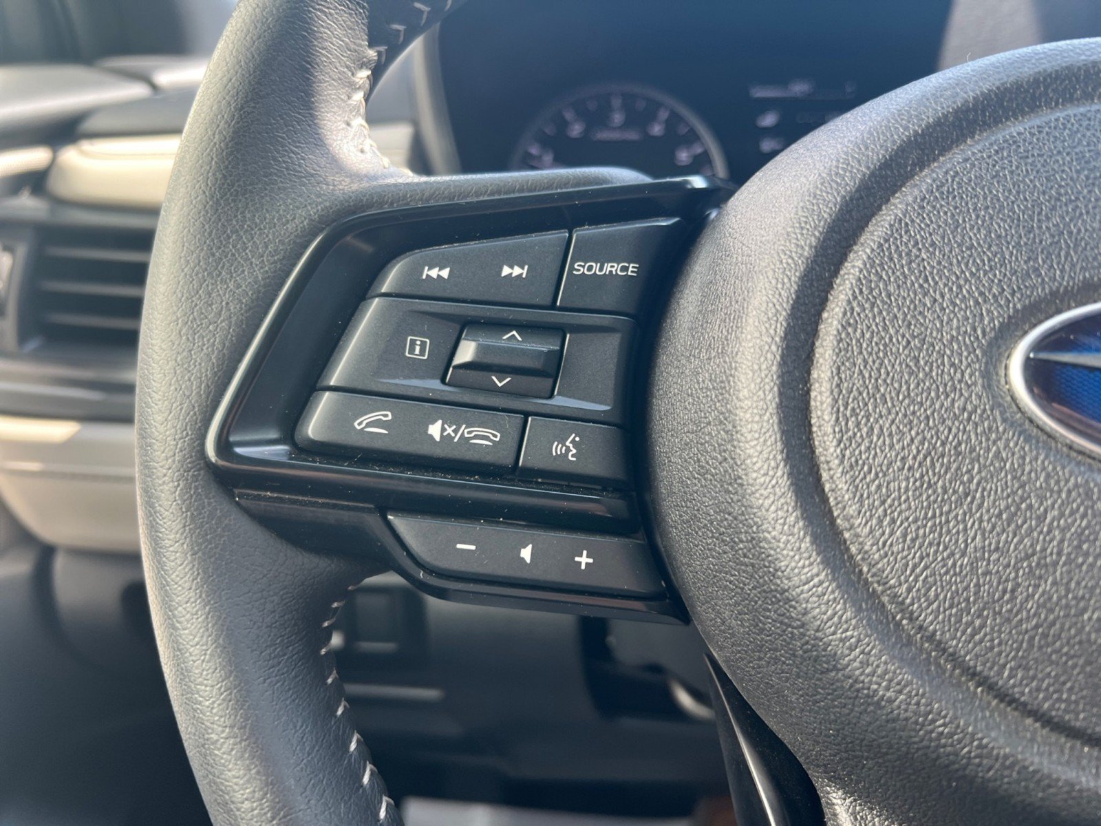 Used 2025 Subaru Forester Premium AWD/4WD image 26