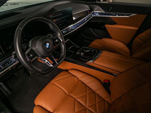 Used 2024 BMW 740i w/ Premium Package 2 RWD image 48