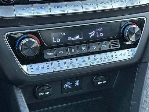 Used 2018 Hyundai Sonata Limited image 17