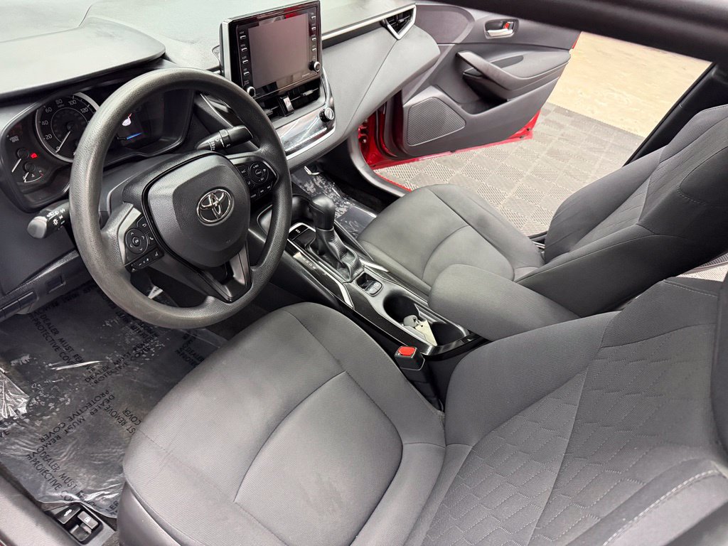 Used 2021 Toyota Corolla LE FWD image 31