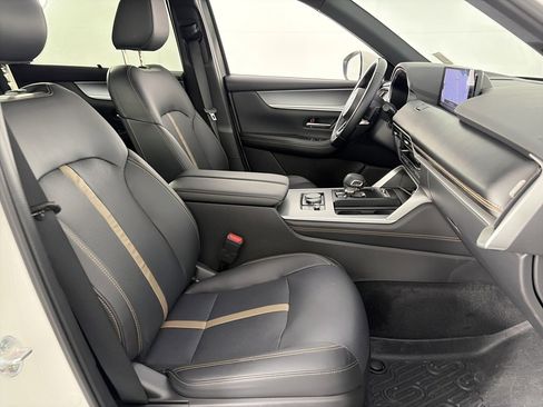 Used 2025 MAZDA CX-90 Plug-In Hybrid w/ Premium Plus image 31