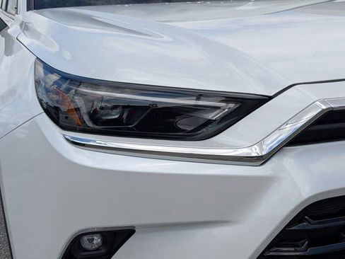 New 2026 Toyota Grand Highlander AWD image 10
