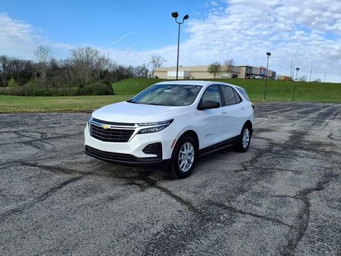 Used 2024 Chevrolet Equinox LS w/ LS Convenience Package FWD image 41