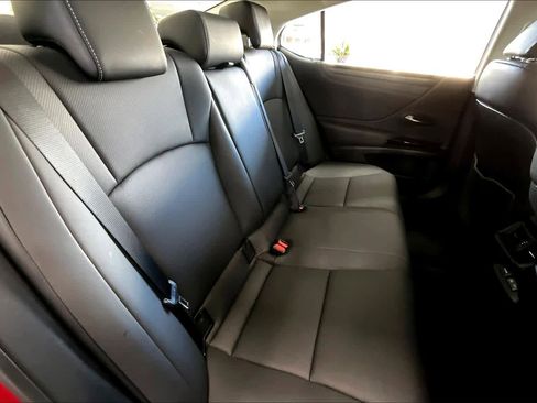 Used 2024 Lexus ES 250 w/ Premium Package image 34