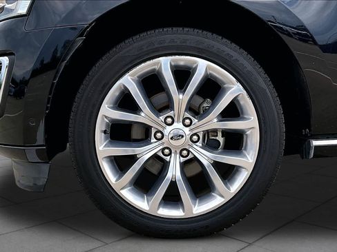Used 2019 Ford Expedition Platinum RWD image 10