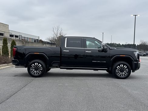 New 2026 GMC Sierra 2500 Denali Ultimate image 11