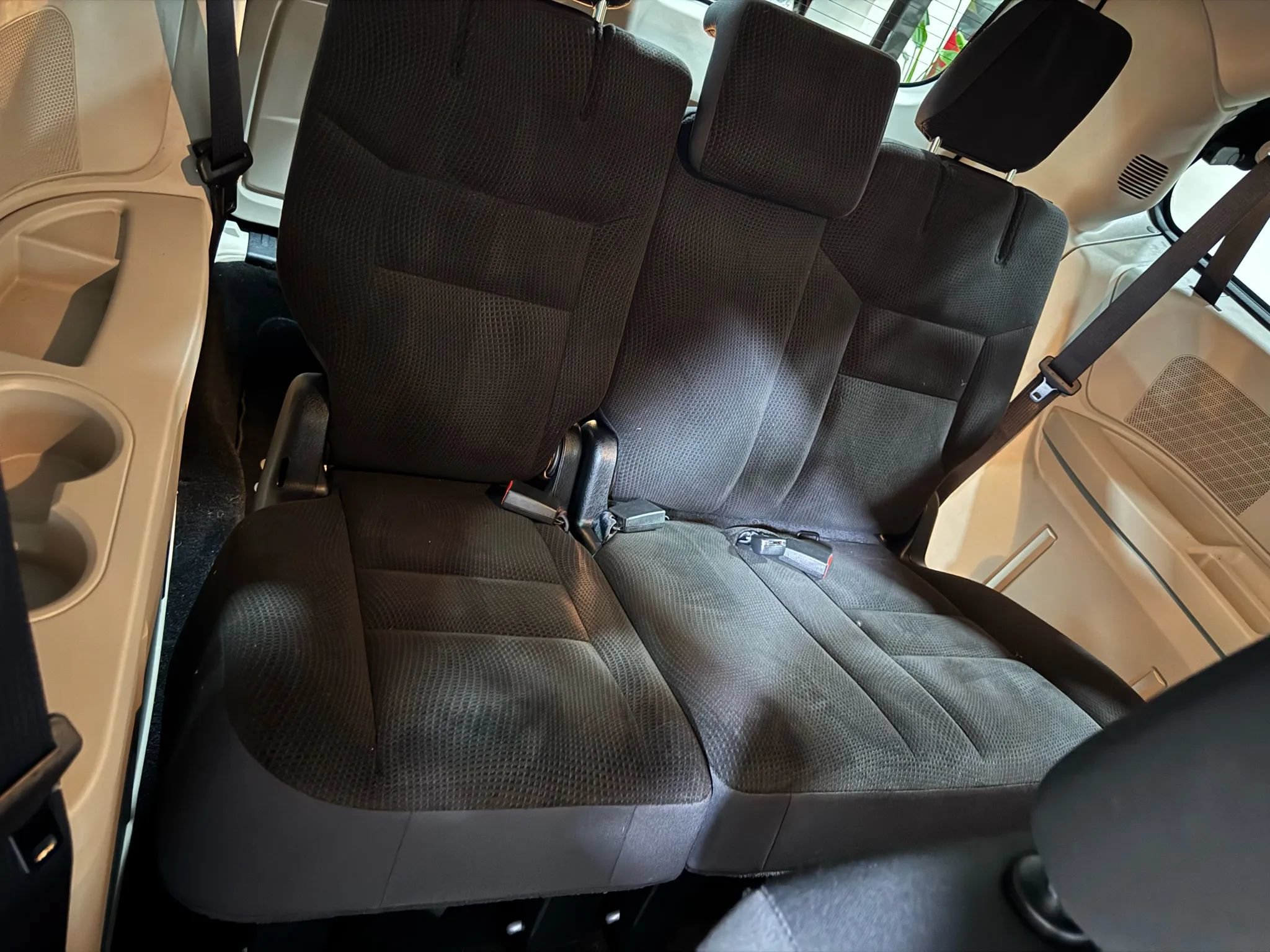 Used 2018 Dodge Grand Caravan SE FWD image 34