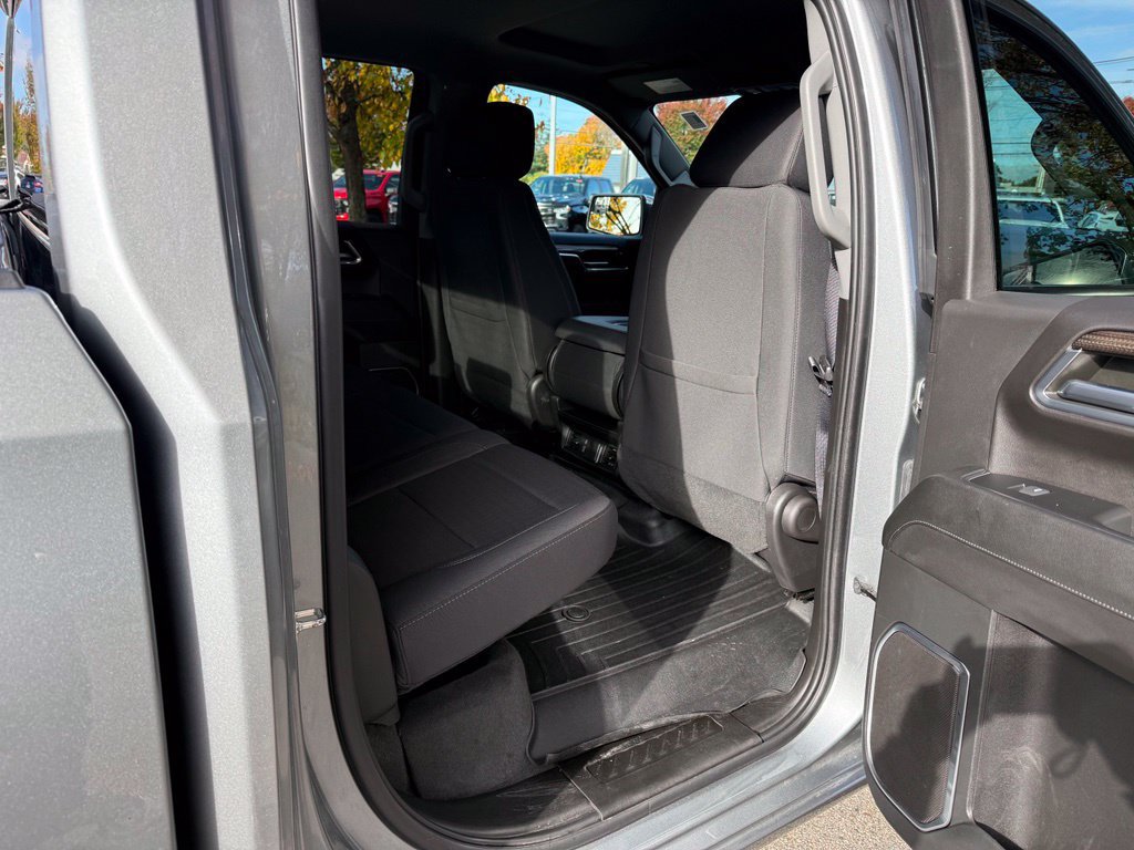 Used 2023 Chevrolet Silverado 1500 LT AWD/4WD image 14