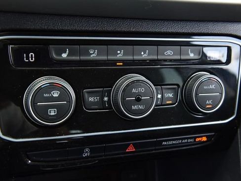 Used 2023 Volkswagen Atlas SE FWD image 14