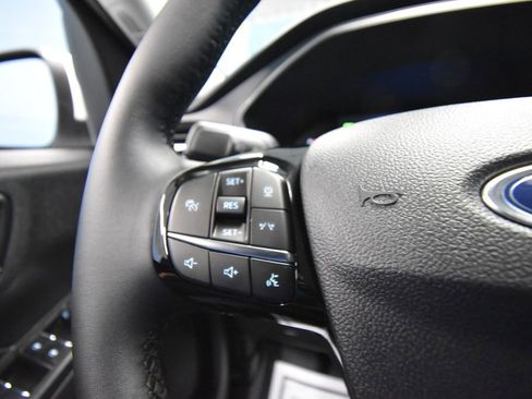 Used 2025 Ford Escape SE FWD image 11