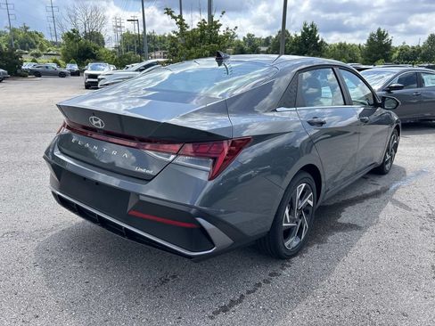 New 2026 Hyundai Elantra Limited FWD image 7