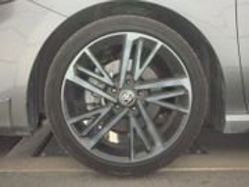 Used 2025 Toyota Camry XSE FWD image 6