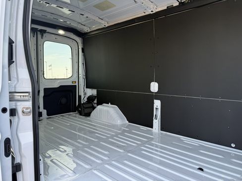New 2026 Ford Transit 250 148 Medium Roof image 8