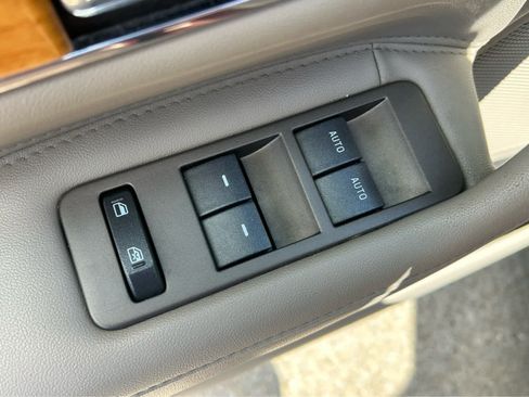 Used 2015 Lincoln MKX FWD w/ Equipment Group 102A image 20