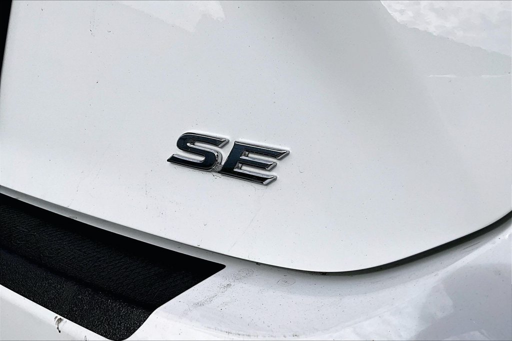 Used 2025 Toyota Camry SE FWD image 24