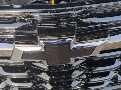 New 2026 Chevrolet Trax RS w/ Sunroof Package image 30