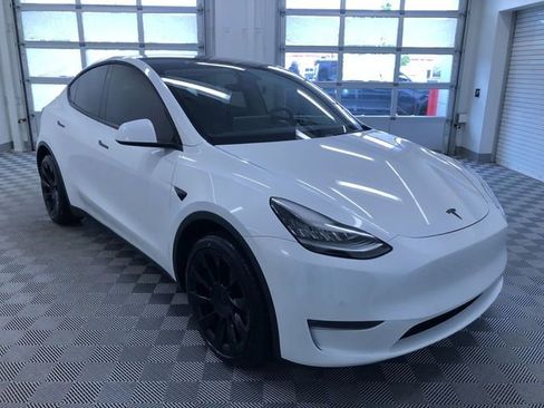 Used 2021 Tesla Model Y Long Range AWD/4WD image 33