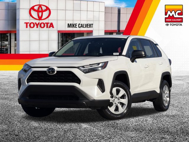 Used 2024 Toyota RAV4 LE FWD image 1