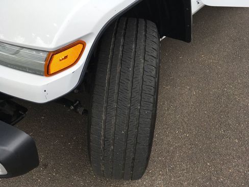 Used 2024 Jeep Wrangler Unlimited Sahara AWD/4WD image 38