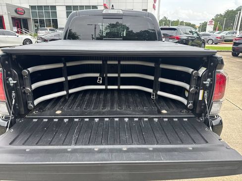 Certified 2022 Toyota Tacoma Limited w/ Nightshade Package AWD/4WD image 33