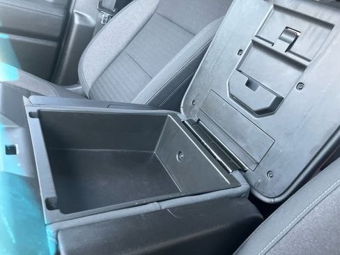 Used 2021 Chevrolet Silverado 1500 LT image 21