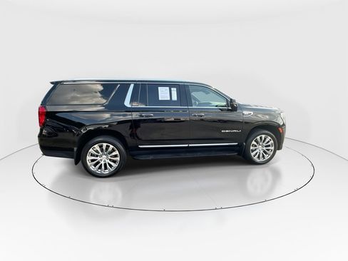 Used 2024 GMC Yukon XL Denali AWD/4WD image 9
