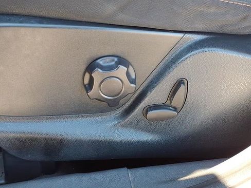 Certified 2021 Ford EcoSport SE w/ SE Appearance Package image 12