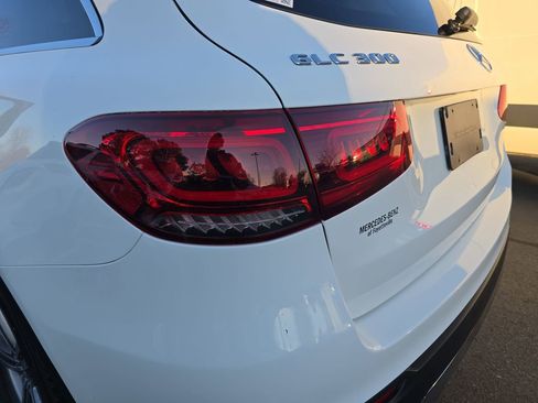 Certified 2022 Mercedes-Benz GLC 300 image 38