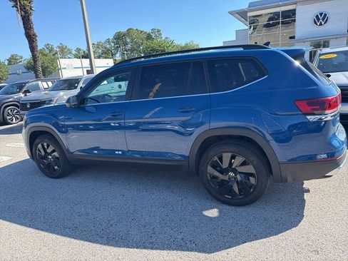Used 2025 Volkswagen Atlas SE w/ Panoramic Sunroof Package FWD image 22