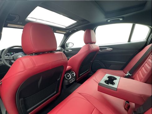 New 2025 Alfa Romeo Giulia image 21