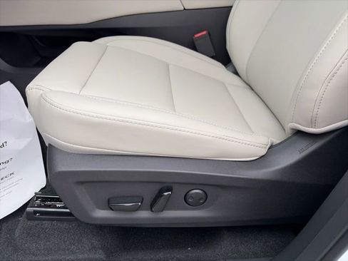 New 2026 Nissan Murano SV AWD/4WD image 10