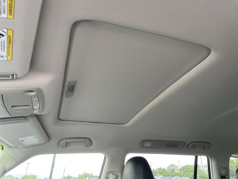 Used 2024 Nissan Armada Platinum w/ Captain's Chairs Package AWD/4WD image 10