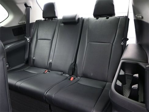 Used 2026 Toyota Grand Highlander XLE image 13