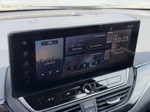 Certified 2025 Nissan Altima 2.5 SR w/ SR Premium Package FWD image 11