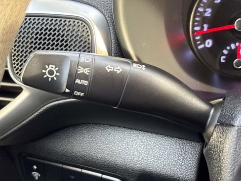 Used 2020 Kia Soul LX image 28