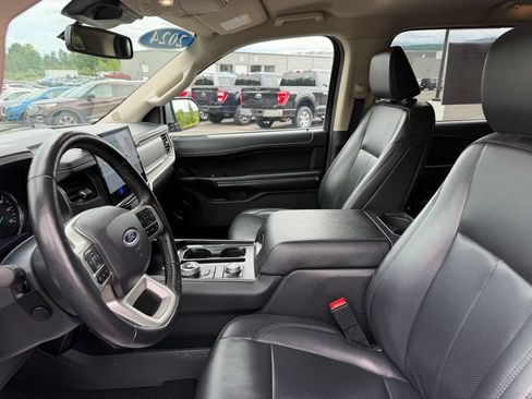 Certified 2024 Ford Expedition XLT AWD/4WD image 6