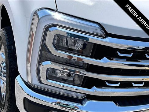 Used 2024 Ford F250 Lariat w/ Chrome Package AWD/4WD image 32