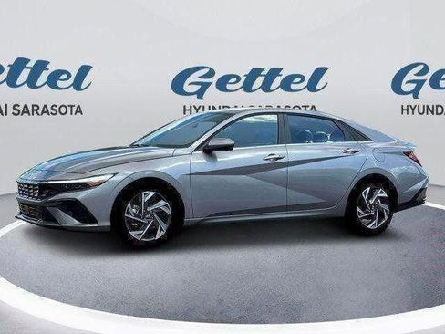 New 2025 Hyundai Elantra SEL w/ Cargo Package image 2
