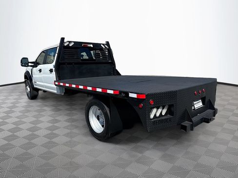 Used 2022 Ford F550 4x4 Crew Cab Super Duty w/ Power Equipment Group image 5