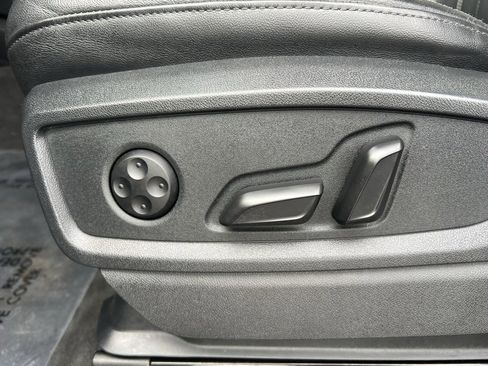 Used 2022 Audi Q5 2.0T Premium Plus w/ Premium Plus Package image 15