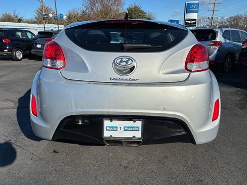 Used 2016 Hyundai Veloster w/ Option Group 02 image 6