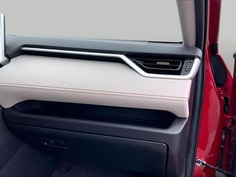 Certified 2024 Toyota RAV4 XLE Premium AWD/4WD image 18